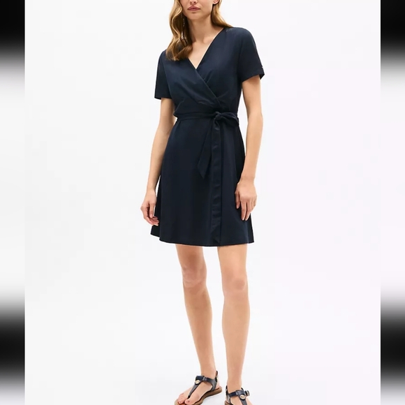 Tommy Hilfiger Dresses & Skirts - NWT Tommy Hilfiger Black Knit Dress